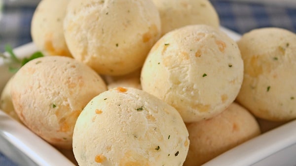 vender pão de queijo em carrinhos