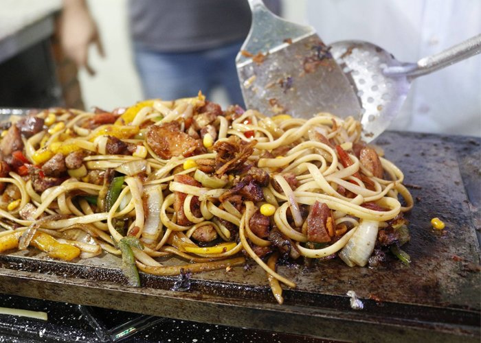 como fazer macarrão na chapa para vender