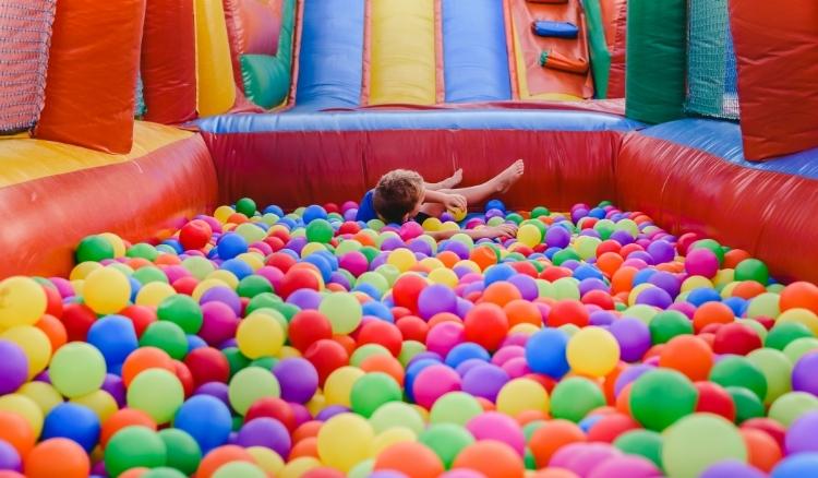 Fábricas de brinquedos infláveis