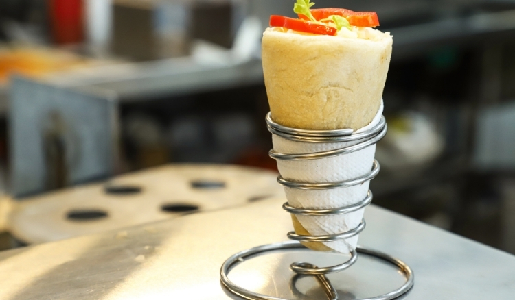 Vender pizza cone