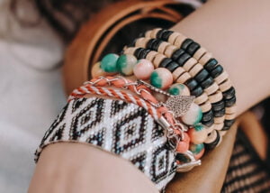 Material para fazer pulseiras hippies