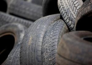 Onde vender pneus velhos para reciclagem